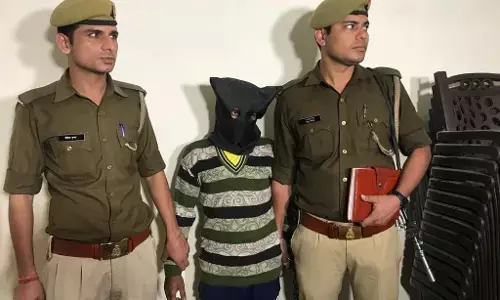 नोएडा पुलिस ने गैंगरेप के वांछित 25 हजार रुपये के इनामी अभियुक्त को किया गिरफ्तार