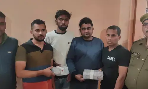 नोएडा: थाना-24 पुलिस ने पकड़े चार अभियुक्त, कब्जे से 70240 रूपये व 52 ताश के पत्ते बरामद