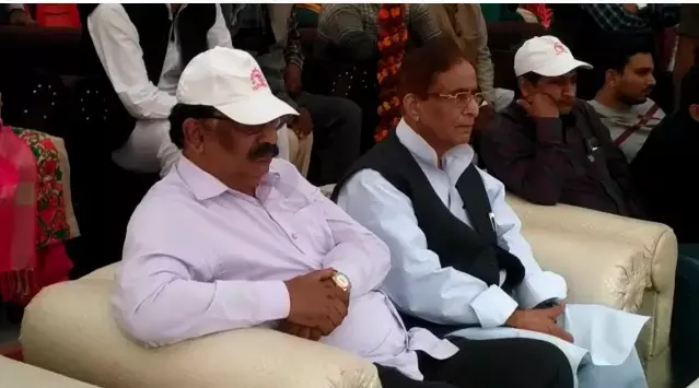 में किताब चोर, बकरी चोर और तो और मुर्गी चोर भी हूँ - आज़म खान