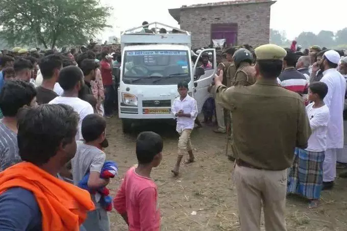 आजमगढ़ में ट्रिपल मर्डर, पति-पत्नी और दुधमुही बच्ची को उतारा मौत के घाट