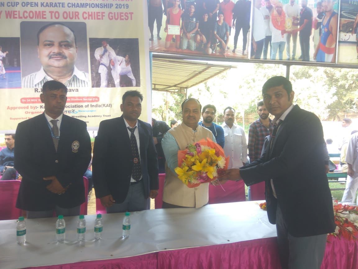 नोएडा स्टेडियम में हुयी कराटे प्रतियोगिता,कई स्कूली बच्चों ने लिया हिस्सा नोएडा स्टेडियम में हुयी कराटे प्रतियोगिता,कई स्कूली बच्चों ने लिया हिस्सा