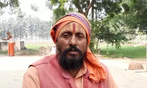 जौनपुर:  पूर्व DGP जगमोहन यादव पर मन्दिर की जमीन कब्जाने का आरोप