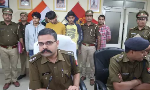 नोएडा पुलिस ने अंतर्राज्यीय ठग गिरोह के तीन सदस्यों को किया गिरफ्तार,एटीएम बदलकर पैसे निकालने में थे माहिर