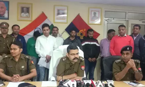 नोएडा में एक फर्जी कॉल सेंटर पर छापेमारी, 45 लोग गिरफ्तार