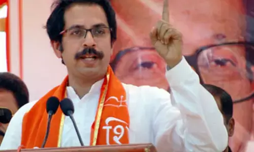 उद्धव ने अपने मुखपत्र सामना के जरिये देवेंद्र फडणवीस को दे रहे है ये सीख तो भाजपा पर कसा तंज