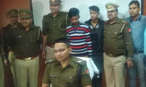 दो शातिर लूटरों व वाहन चारों को नोएडा पुलिस ने किया गिरफ्तार,कब्जे से 3 मोबाइल,11 मोटर साईकिल,2 स्कूटी बरामद