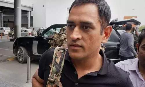 महेंद्र सिंह धोनी की मुश्किलें बढ़ी, आम्रपाली के अरबों के घोटाले में मुलजिम बनाने की मांग महेंद्र सिंह धोनी की मुश्किलें बढ़ी, आम्रपाली के अरबों के घोटाले में मुलजिम बनाने की मांग