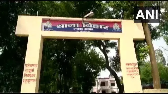 यूपी के उन्नाव में गैंगरेप पीड़िता को जिंदा जलाया,युवती को गंभीर हालत में लखनऊ के ट्रॉमा सेंटर रेफर किया गया यूपी के उन्नाव में गैंगरेप पीड़िता को जिंदा जलाया,युवती को गंभीर हालत में लखनऊ के ट्रॉमा सेंटर रेफर किया गया