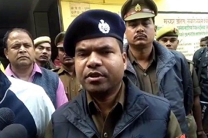 उन्नाव गैंगरेप पीड़िता को जिंदा जलाने वाले मुख्य आरोपी शिवम समेत सभी 5 आरोपी गिरफ्तार उन्नाव गैंगरेप पीड़िता को जिंदा जलाने वाले मुख्य आरोपी शिवम समेत सभी 5 आरोपी गिरफ्तार