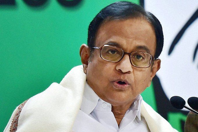 जेल में शतक लगाकर बाहर लौटे चिदम्बरम बोले, नाकाबिल लोगों के हाथ में होने से भारत की अर्थव्यवस्था भारी संकट में है जेल में शतक लगाकर बाहर लौटे चिदम्बरम बोले, नाकाबिल लोगों के हाथ में होने से भारत की अर्थव्यवस्था भारी संकट में है