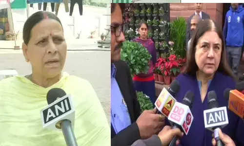 तेलंगाना एनकाउंटर पर बिहार की पूर्व सीएम राबड़ी देवी ने कही ठीक हुआ तो बीजेपी के नेता मेनका गाँधी ने किया विरोध तेलंगाना एनकाउंटर पर बिहार की पूर्व सीएम राबड़ी देवी ने कही ठीक हुआ तो बीजेपी के नेता मेनका गाँधी ने किया विरोध