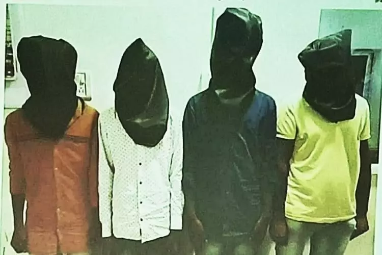 हैदराबाद एनकाउंटर: हाईकोर्ट ने 9 दिसंबर तक आरोपियों के शव सुरक्षित रखने का आदेश दिया हैदराबाद एनकाउंटर: हाईकोर्ट ने 9 दिसंबर तक आरोपियों के शव सुरक्षित रखने का आदेश दिया