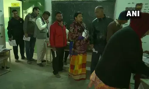 झारखंड विधानचुनावः दूसरे चरण की 20 सीटों पर मतदान जारी,प्रधानमंत्री मोदी ने ट्वीट कर मतदाताओं से किया अनुरोध झारखंड विधानचुनावः दूसरे चरण की 20 सीटों पर मतदान जारी,प्रधानमंत्री मोदी ने ट्वीट कर मतदाताओं से किया अनुरोध