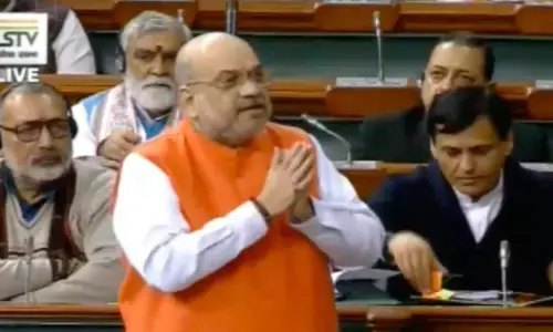 संसद Live:  नागरिकता बिल पर लोकसभा में हंगामा, शाह बोले- ये संविधान के खिलाफ नहीं