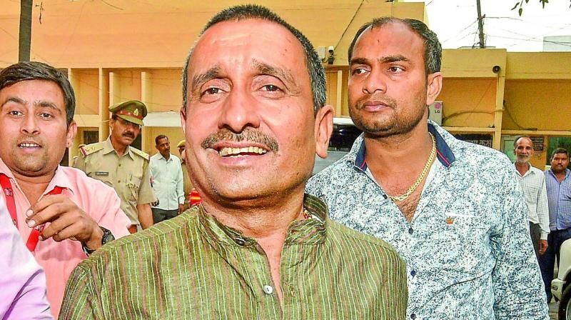 कुलदीप सेंगर केस में नया मोड़, CBI ने तत्कालीन DM और 2 SP को माना दोषी, एक्शन की सिफारिश कुलदीप सेंगर केस में नया मोड़, CBI ने तत्कालीन DM और 2 SP को माना दोषी, एक्शन की सिफारिश