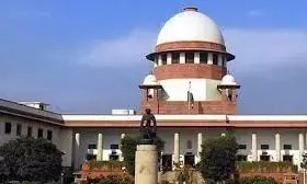 निर्भया केसः फांसी की तैयारी में लगा तिहाड़ जेल, तो सुप्रीम कोर्ट पहुंचा दोषी अक्षय कुमार निर्भया केसः फांसी की तैयारी में लगा तिहाड़ जेल, तो सुप्रीम कोर्ट पहुंचा दोषी अक्षय कुमार