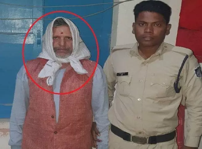 मध्यप्रदेश के सतना में पुजारी ने दोष मुक्त करने के नाम पर मिटाई हवस, 3 बहनों से किया रेप मध्यप्रदेश के सतना में पुजारी ने दोष मुक्त करने के नाम पर मिटाई हवस, 3 बहनों से किया रेप
