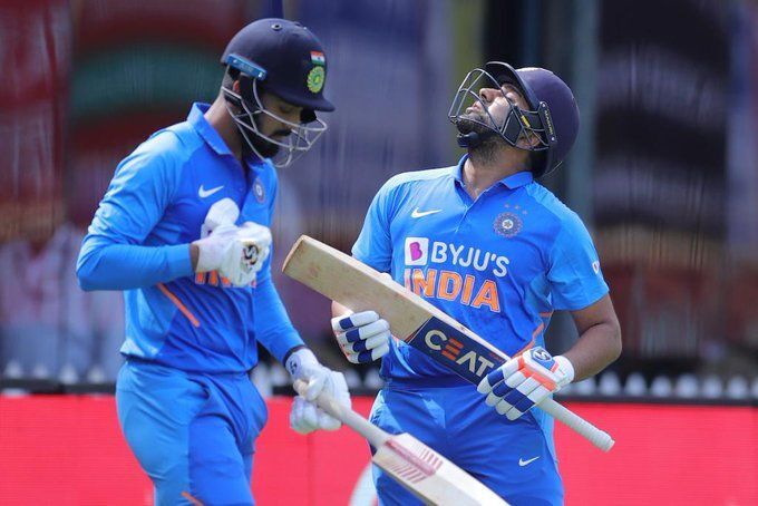 LIVE INDvsWI: टीम इंडिया शुरुआत खराब, 25 रन पर गिरे दो विकेट LIVE INDvsWI: टीम इंडिया शुरुआत खराब, 25 रन पर गिरे दो विकेट