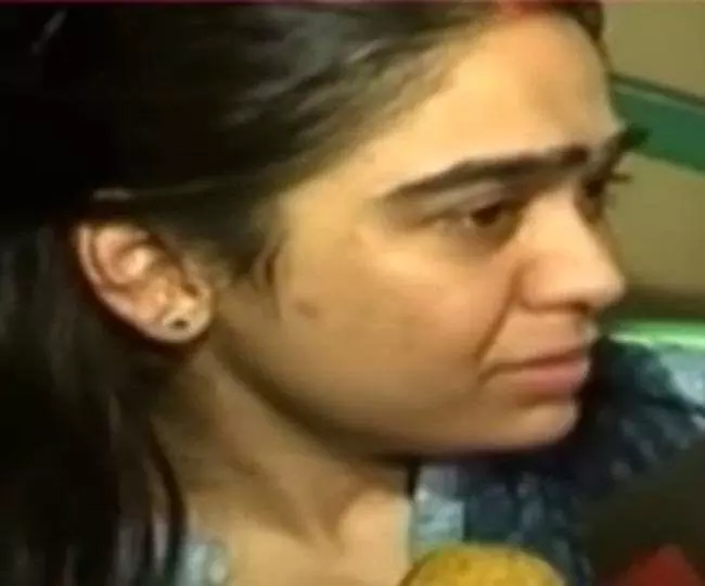 पटना: राबड़ी आवास में फैमिली ड्रामा, ऐश्वर्या ने लगाया मारपीट का आरोप पटना: राबड़ी आवास में फैमिली ड्रामा, ऐश्वर्या ने लगाया मारपीट का आरोप