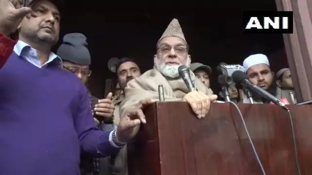 दिल्ली जामा मस्जिद के शाही इमाम ने की शांति से प्रदर्शन की अपील, CAB को लेकर कही बड़ी बात