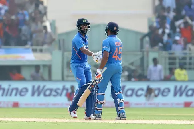 IND VS WI 2nd ODI LIVE : रोहित, राहुल, पंत,अय्यर की तूफानी बल्लेबाजी ने गेंदबाजों की उड़ी हवा,भारत ने बनाये 387 रन IND VS WI 2nd ODI LIVE : रोहित, राहुल, पंत,अय्यर की तूफानी बल्लेबाजी ने गेंदबाजों की उड़ी हवा,भारत ने बनाये 387 रन