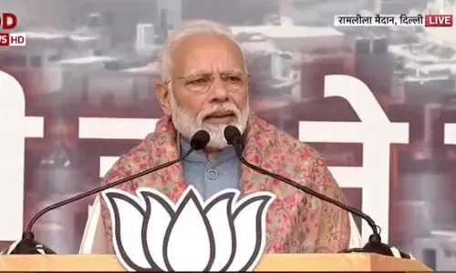 LIVE : पीएम ने दी विपक्ष को चुनौती, आप मोदी को गाली दो, विरोध करो, मोदी का पुतला जलाओ। लेकिन देश की संपत्ति मत जलाओं,
