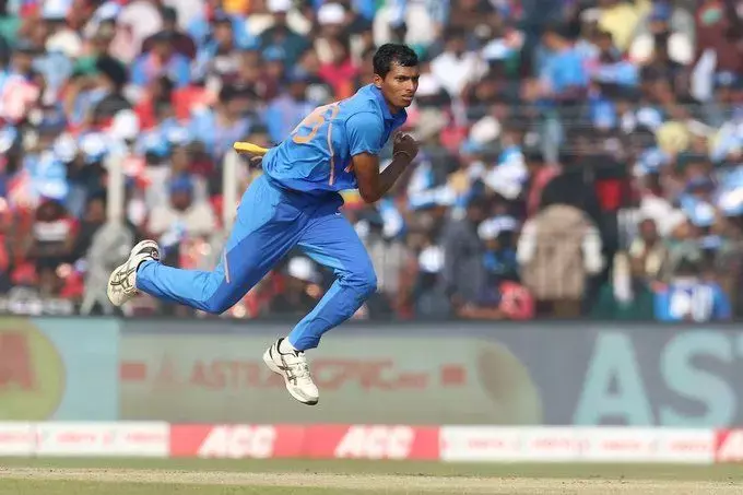 INDvsWI Live Score: भारत को मैच जीतने के लिए बनाने होंगे 316 रन INDvsWI Live Score: भारत को मैच जीतने के लिए बनाने होंगे 316 रन