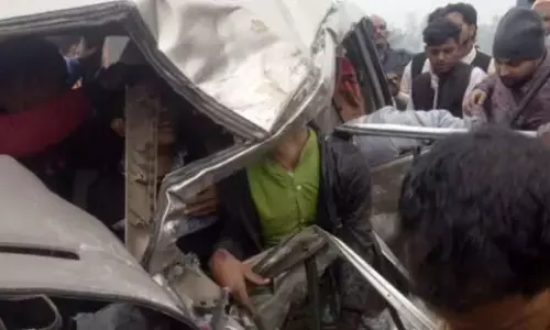 बारातियों की इनोवा कार का एक्सीडेंट, 3 की मौत, कई घायल