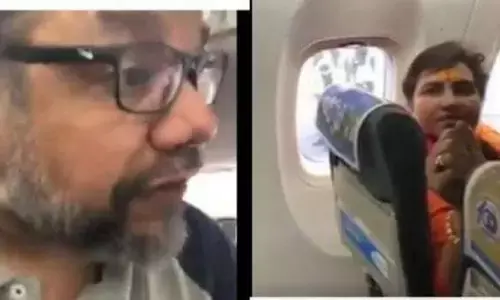 फ्लाइट में साध्वी प्रज्ञा ठाकुर पर भड़के यात्री, देखें वीडियो फ्लाइट में साध्वी प्रज्ञा ठाकुर पर भड़के यात्री, देखें वीडियो