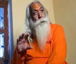 अयोध्या: राम मंदिर के मुख्य पुजारी की तबीयत बिगड़ी, पीजीआई में भर्ती