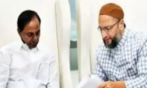 तेलंगाना सीएम से मिले ओवैसी, एनपीआर को लेकर कही बड़ी बात तेलंगाना सीएम से मिले ओवैसी, एनपीआर को लेकर कही बड़ी बात