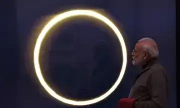 पीएम मोदी ने भी देखा सूर्य ग्रहण का नजारा, शेयर की फोटो