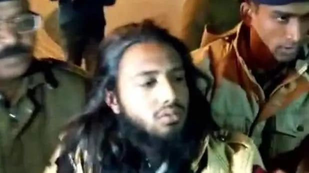 भोपाल मेयर अलोक शर्मा के नागरिक अभिनंदन समारोह हुआ जंग में तब्दील, जमकर चले लात घूंसे भोपाल मेयर अलोक शर्मा के नागरिक अभिनंदन समारोह हुआ जंग में तब्दील, जमकर चले लात घूंसे