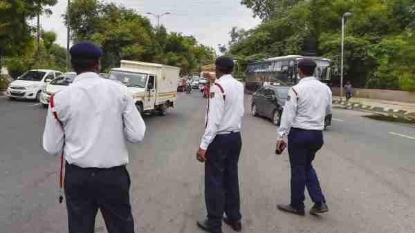 नोएडा में आज यह रास्तें बंद, खबर पढकर ही घर से निकले नोएडा में आज यह रास्तें बंद, खबर पढकर ही घर से निकले