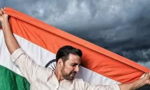 मोदी के चहेते एक्टर को नही है भारत की नागरिकता