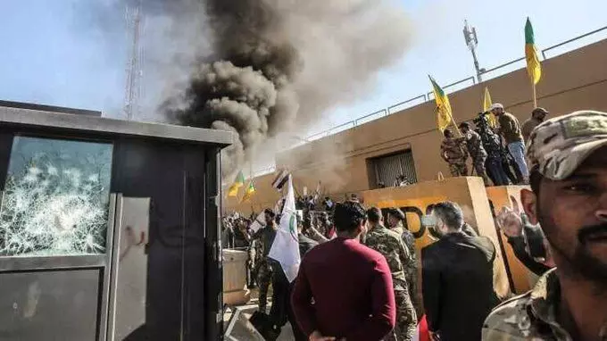 नई साल के पहले दिन की ट्रंप की धमकी ने किया काम,  इराक में ईरान समर्थित उग्रवादी संगठन के लड़ाकू पीछे हटे