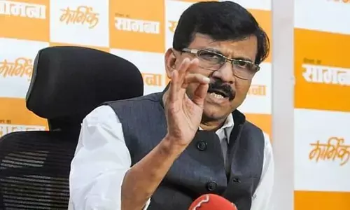 हमको तो बस तलाश नए रास्तों की है...महाराष्ट्र में सियासी भूचाल के बीच राउत का शायराना ट्वीट ने बढ़ाई हलचल हमको तो बस तलाश नए रास्तों की है...महाराष्ट्र में सियासी भूचाल के बीच राउत का शायराना ट्वीट ने बढ़ाई हलचल
