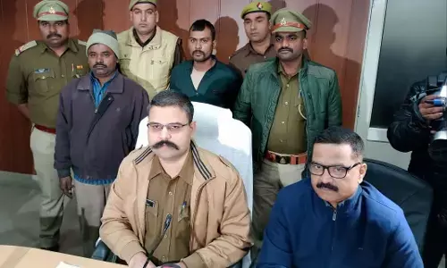 नोएडा में टैंकरों से तेल चोरी करने वाले गिरोह के दो सदस्यों को पुलिस ने किया गिरफ्तार नोएडा में टैंकरों से तेल चोरी करने वाले गिरोह के दो सदस्यों को पुलिस ने किया गिरफ्तार