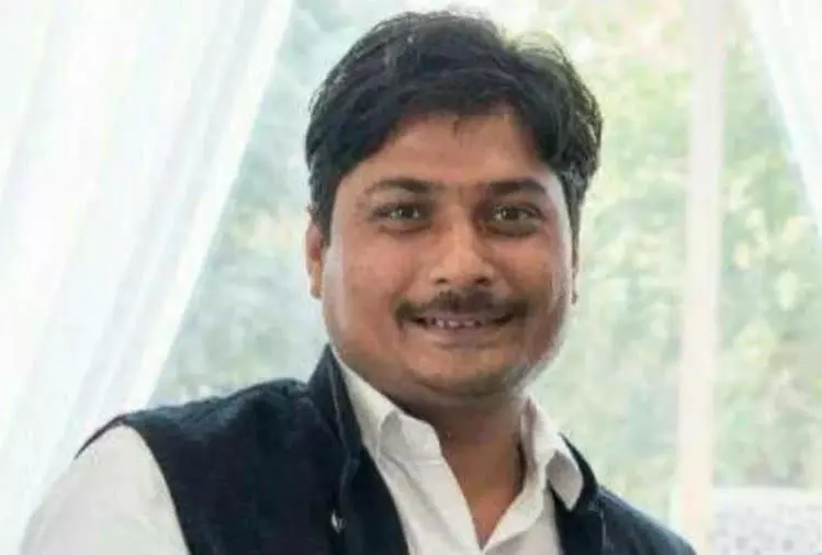 ट्रामा सेंटर पहुंचने से पहले ही सपा नेता राहुल मौर्या ने दम तोड़ा, लाइसेंसी पिस्टल से खुद को मारी थी गोली