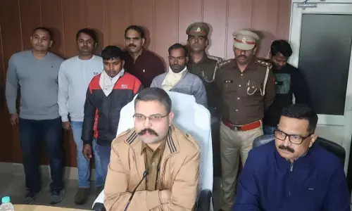 दादरी पुलिस ने 25000 रुपये के इनामी अभियुक्त के साथ एक लुटेरे को किया गिरफ्तार, कब्जे से लूट के 1 लाख 22 हजार रुपये बरामद दादरी पुलिस ने 25000 रुपये के इनामी अभियुक्त के साथ एक लुटेरे को किया गिरफ्तार, कब्जे से लूट के 1 लाख 22 हजार रुपये बरामद