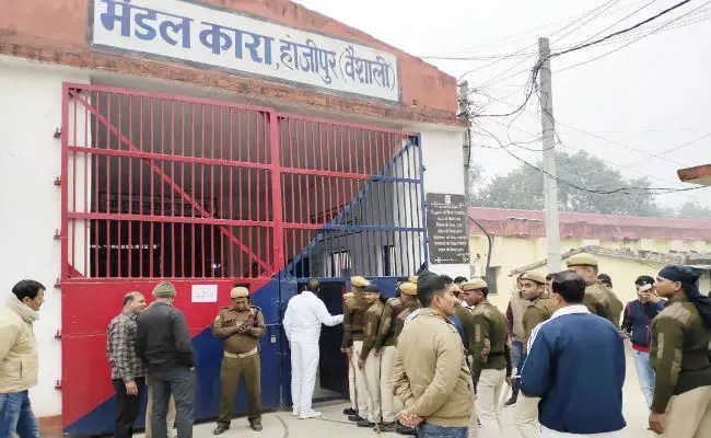 55 करोड़ के सोना लूट कांड के आरोपी की जेल में गोली मारकर हत्या, आरोपी गिरफ्तार