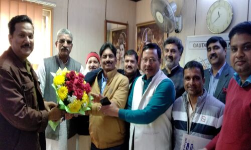यातायात एसपी अनिल झा से मिला नोएडा ट्रांसपोर्ट संयुक्त मोर्चा का प्रतिनिधिमंडल यातायात एसपी अनिल झा से मिला नोएडा ट्रांसपोर्ट संयुक्त मोर्चा का प्रतिनिधिमंडल