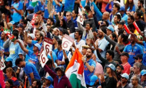 स्टेडियम में पोस्टर-बैनर ले जाने पर लगा रोक, इस तरह होगी फैंस की एंट्री स्टेडियम में पोस्टर-बैनर ले जाने पर लगा रोक, इस तरह होगी फैंस की एंट्री