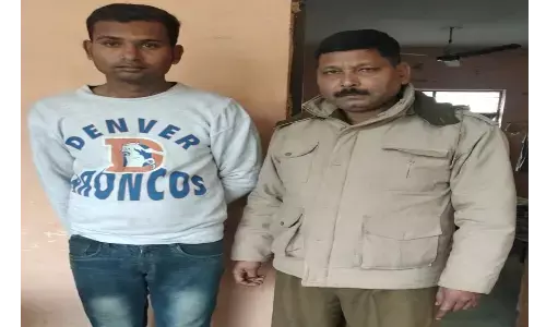 ठगी करने वाले शातिर अभियुक्त को पुलिस ने किया गिरफ्तार, इस तरह काम को देता था अंजाम ठगी करने वाले शातिर अभियुक्त को पुलिस ने किया गिरफ्तार, इस तरह काम को देता था अंजाम