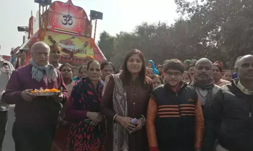 नोएडा में निकाली गयी भव्य संकीर्तन यात्रा नोएडा में निकाली गयी भव्य संकीर्तन यात्रा