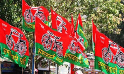 कानपुर में समाजवादी पार्टी के नेता की दिनदहाड़े गोली मार कर हत्या कानपुर में समाजवादी पार्टी के नेता की दिनदहाड़े गोली मार कर हत्या