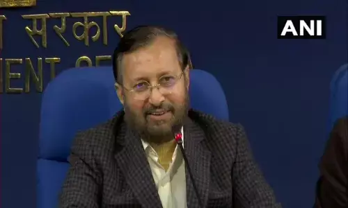 दीपिका के JNU जाने पर जावड़ेकर ने कही बड़ी बात, ये लोकतंत्र है.... दीपिका के JNU जाने पर जावड़ेकर ने कही बड़ी बात, ये लोकतंत्र है....