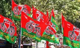 यूपी: फरार सपा के पूर्व विधायक पर एक लाख का इनाम घोषित यूपी: फरार सपा के पूर्व विधायक पर एक लाख का इनाम घोषित