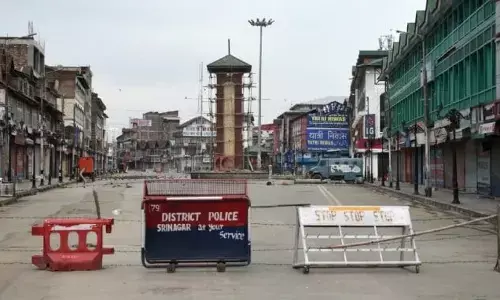 16 विदेशी राजनयिकों का आज से 2 दिवसीय कश्मीर दौरा; ईयू प्रतिनिधि शामिल नहीं 16 विदेशी राजनयिकों का आज से 2 दिवसीय कश्मीर दौरा; ईयू प्रतिनिधि शामिल नहीं