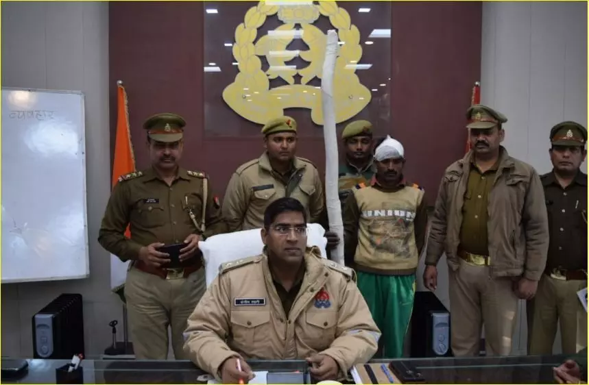 बिजनौर पुलिस ने 12 घंटे में किया डबल मर्डर का खुलासा, आरोपी गिरफ्तार बिजनौर पुलिस ने 12 घंटे में किया डबल मर्डर का खुलासा, आरोपी गिरफ्तार
